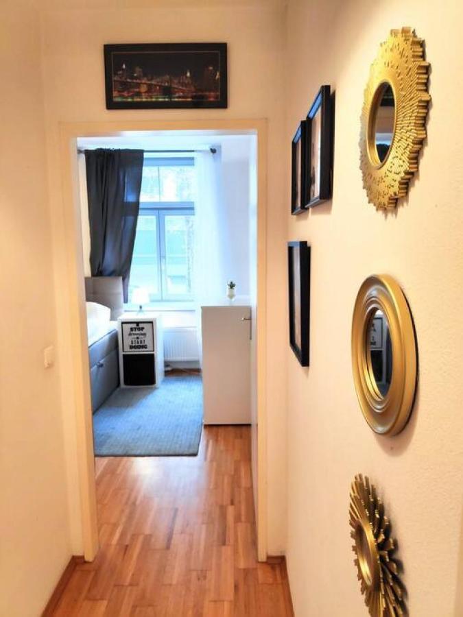 Nd Exquisites Wundervolles Ruhiges Terrassenapartment Mit Garage Wien Eksteriør billede