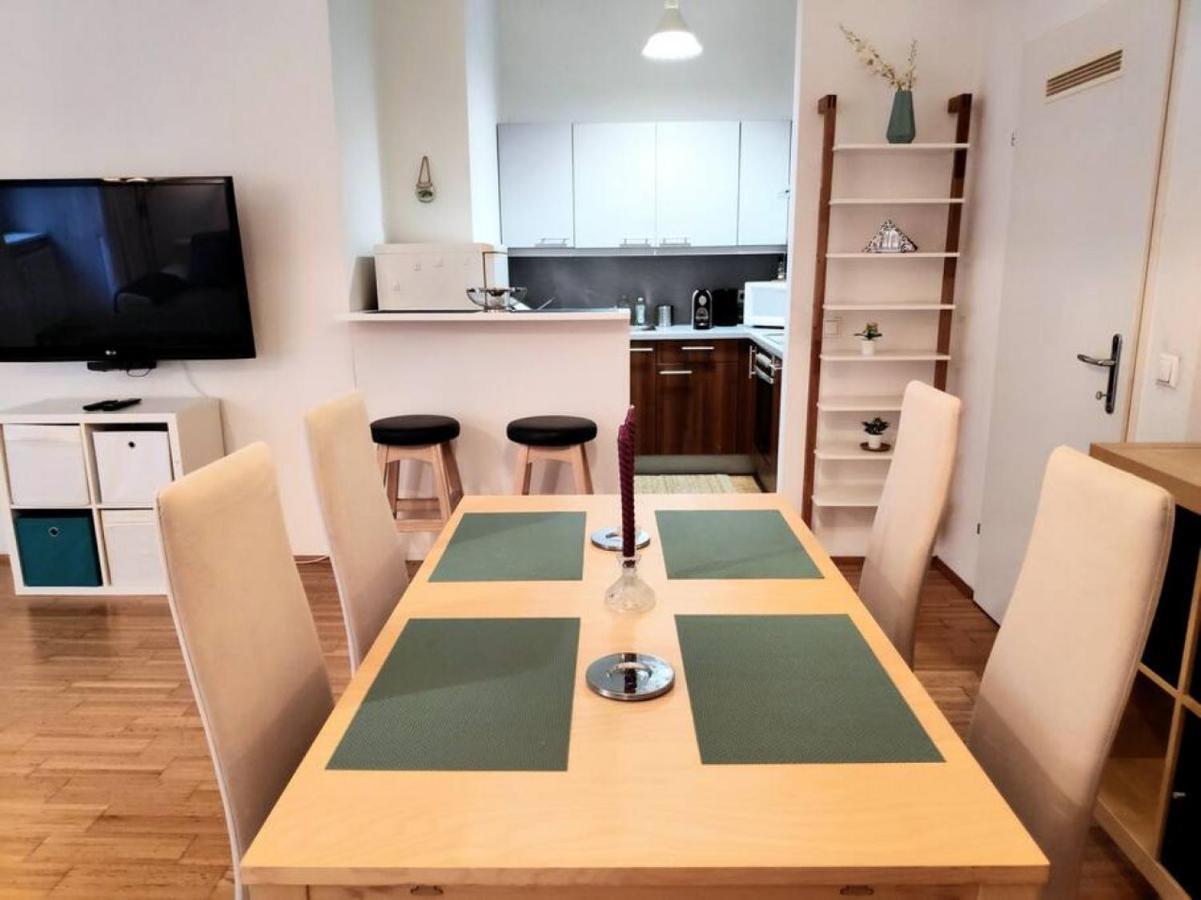 Nd Exquisites Wundervolles Ruhiges Terrassenapartment Mit Garage Wien Eksteriør billede
